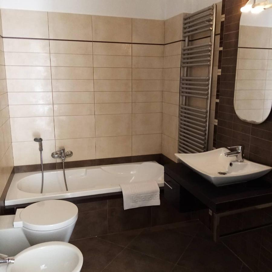 Bed and Breakfast Dimora Storica Le Perle Lecce Exterior foto