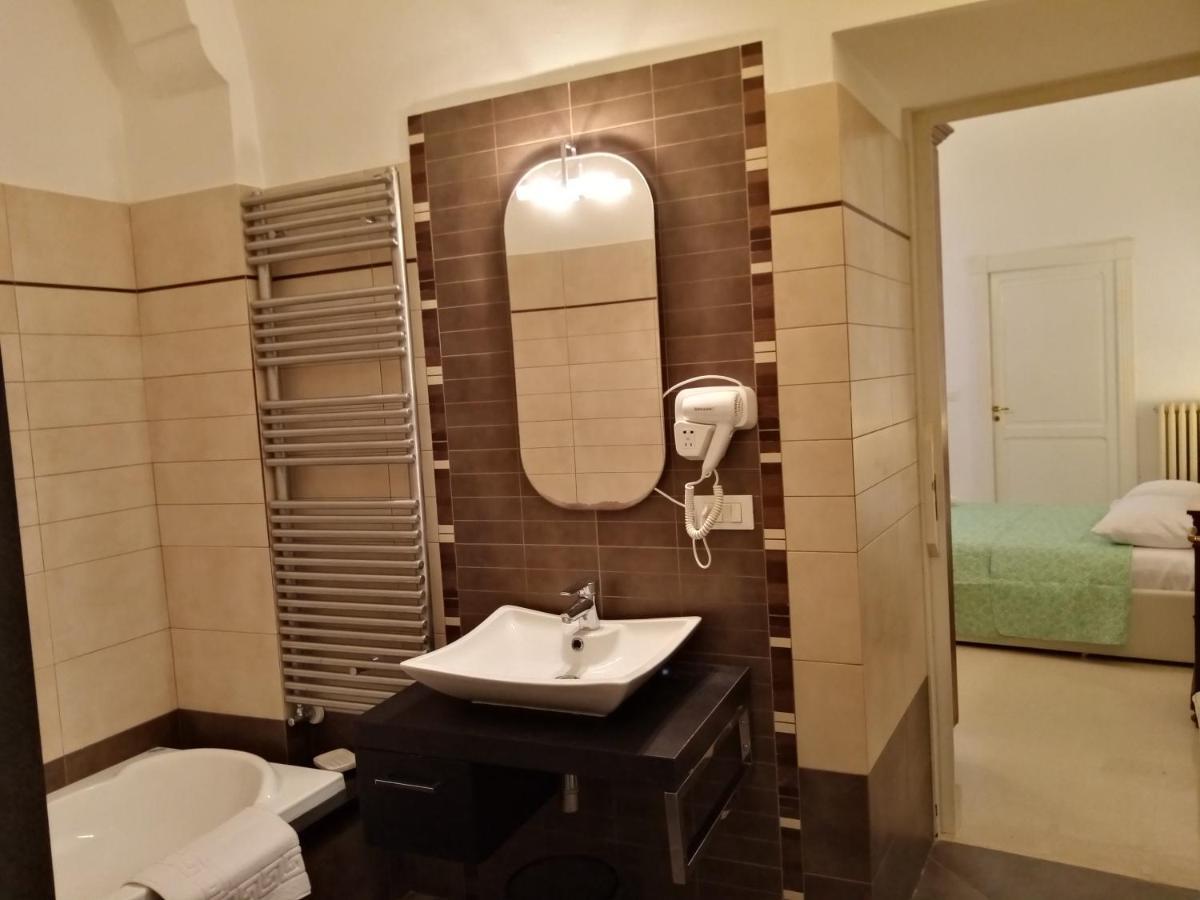 Bed and Breakfast Dimora Storica Le Perle Lecce Exterior foto
