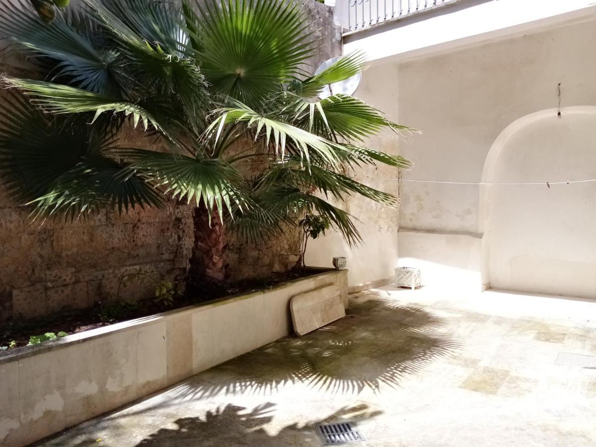 Bed and Breakfast Dimora Storica Le Perle Lecce Exterior foto