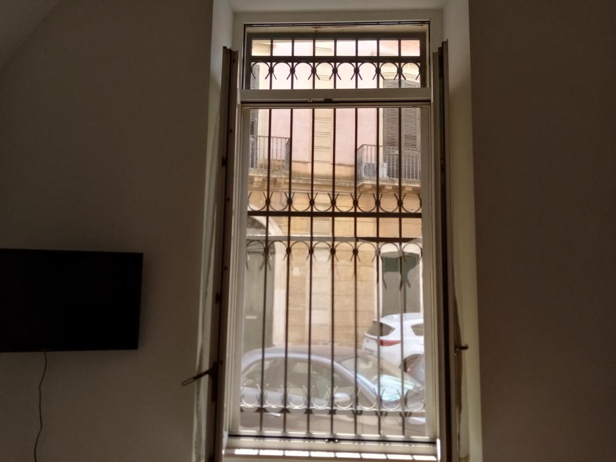 Bed and Breakfast Dimora Storica Le Perle Lecce Exterior foto